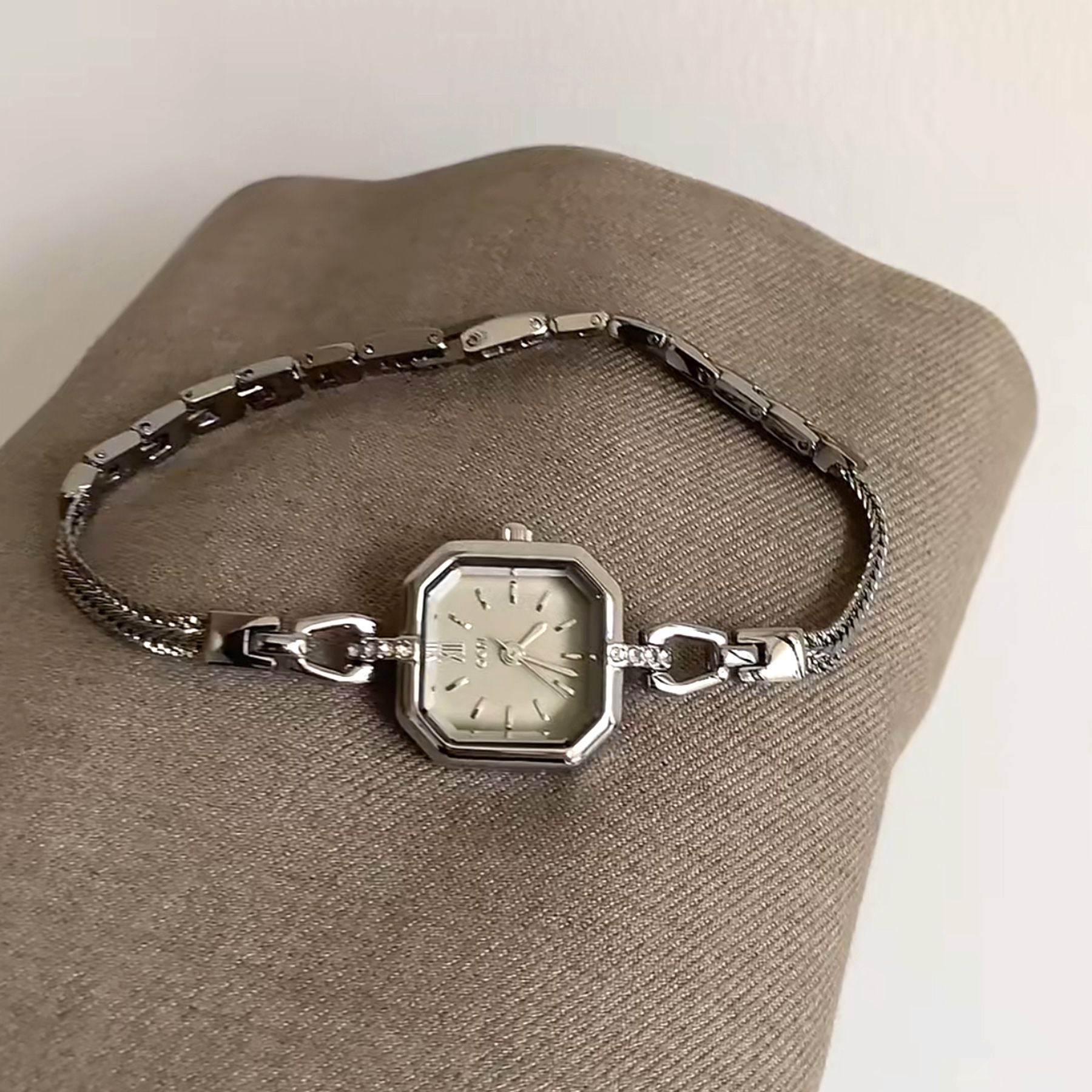 Simple Casual Women's Watch Niche High-end Sense Of Personality